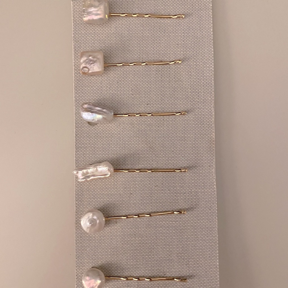 Anthropologie Fresh Water Pearl Bobby-pins